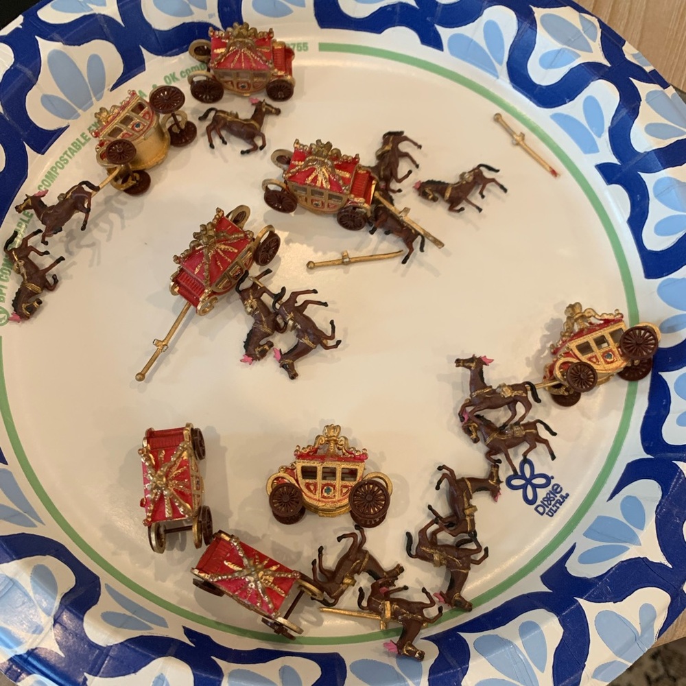 Vintage Walco 1974 panorama ornament parts Christmas carriage